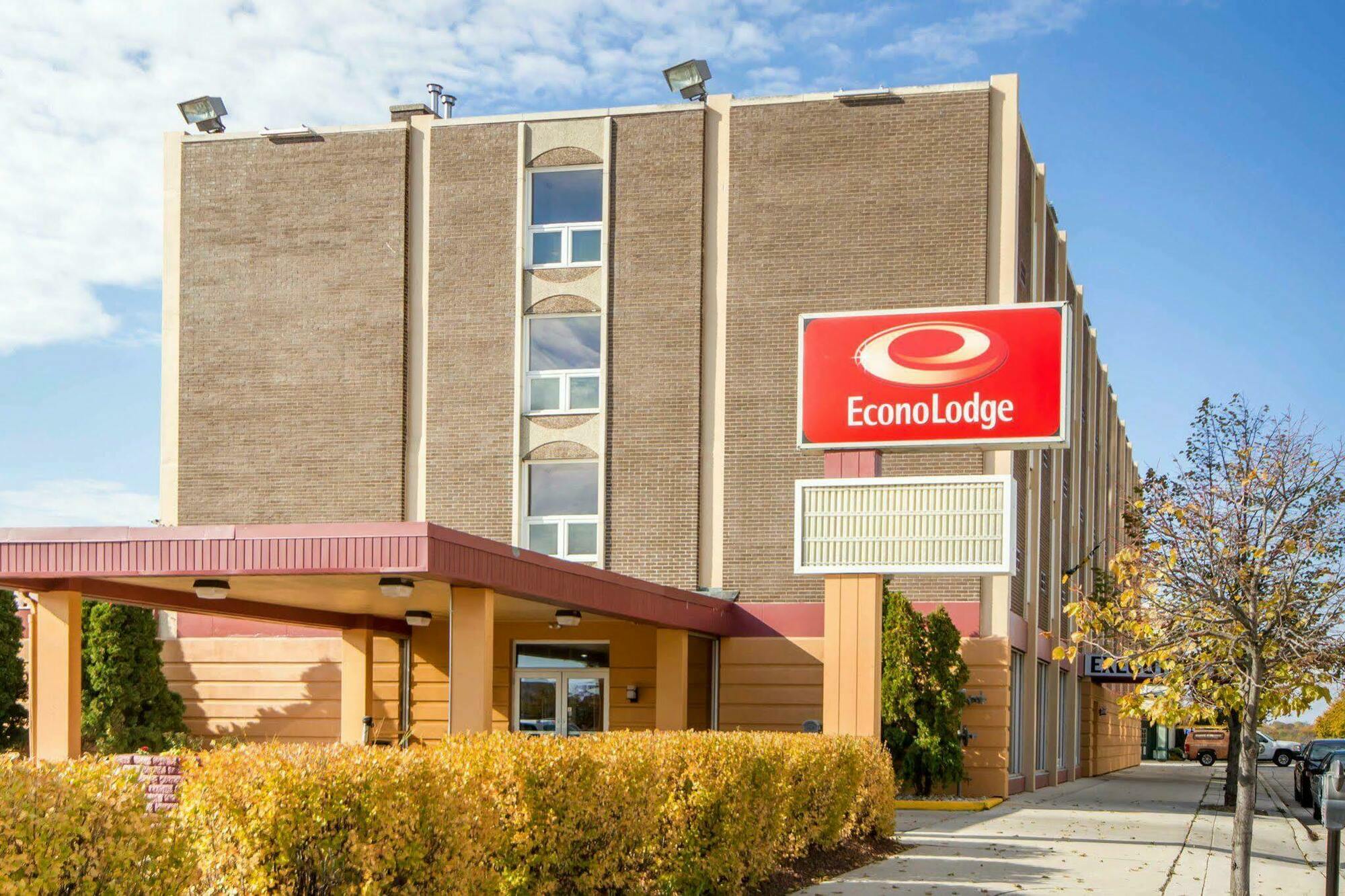 Hotel Wingate By Wyndham Sheboygan Exterior foto